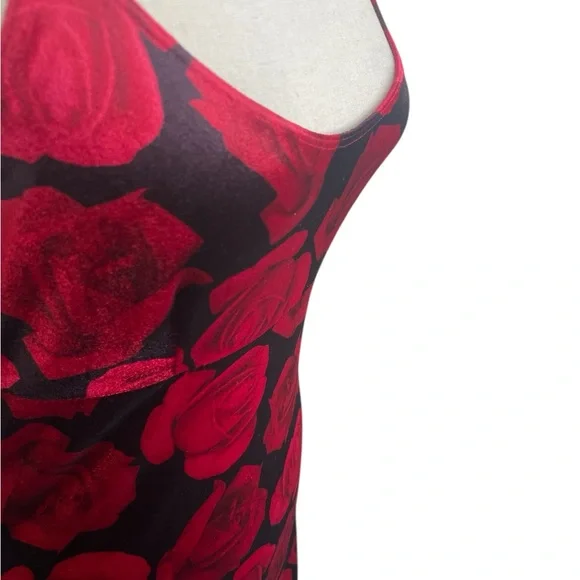 VINTAGE HOT KISS Velvet Floral Rose High-Low Dress - Picture 4 of 14